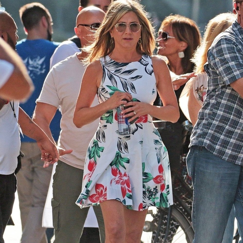 Bloomingdale's White Floral Dress (Jen Anniston!)